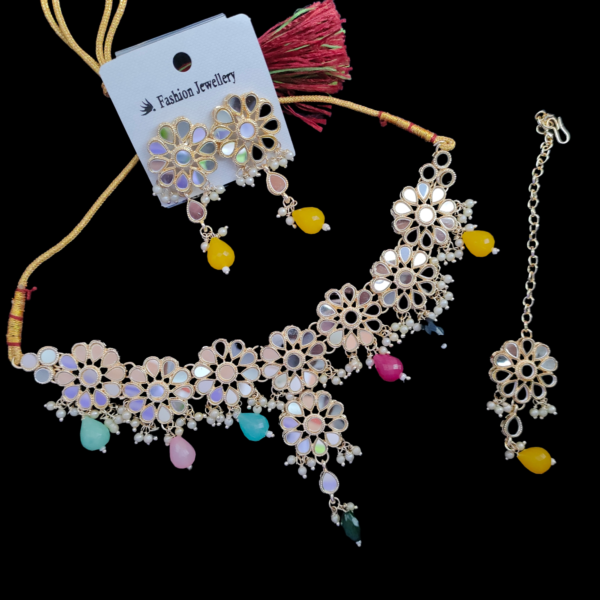 Kundan Classic Necklace With Gold Plated